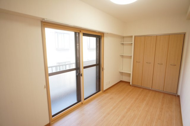 【寝室】 | トラパレス | 
