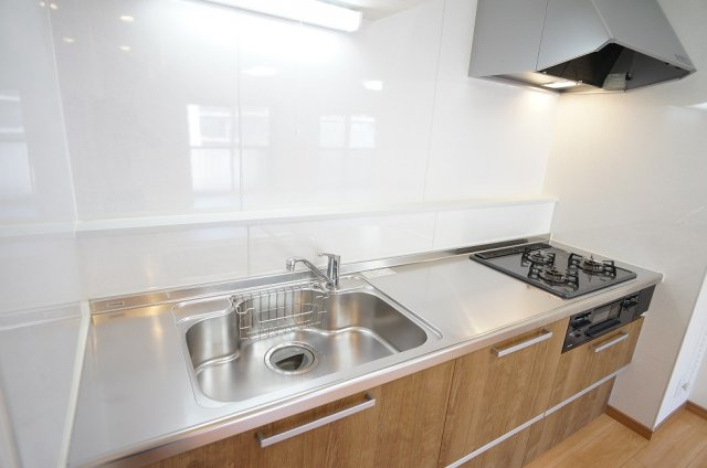 【キッチン】 | トラパレス | 3口コンロ付システムキッチン