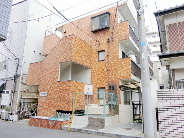 ハイツ多門の外観