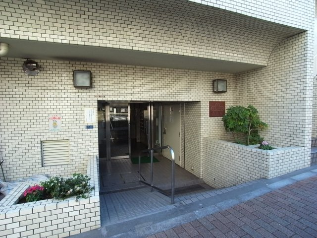 ルイシャトレ恵比寿のエントランス