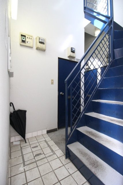 カルタス２１駒場東大前のエントランス