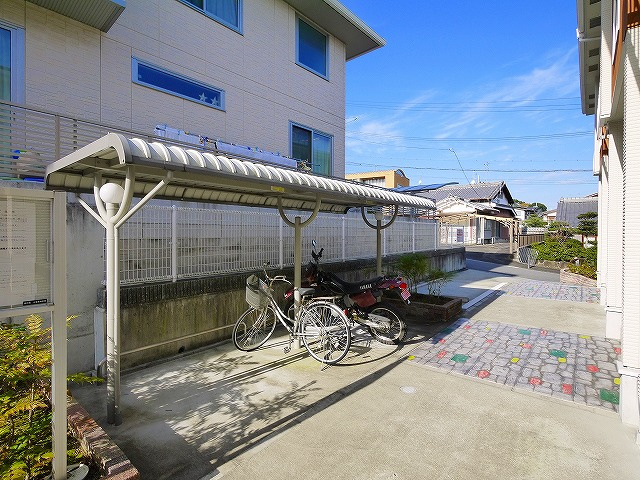 メゾンド・ローズのその他共用部分|駐輪場です