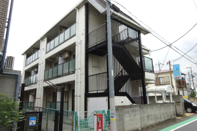 ファミリエ世田谷桜丘の外観