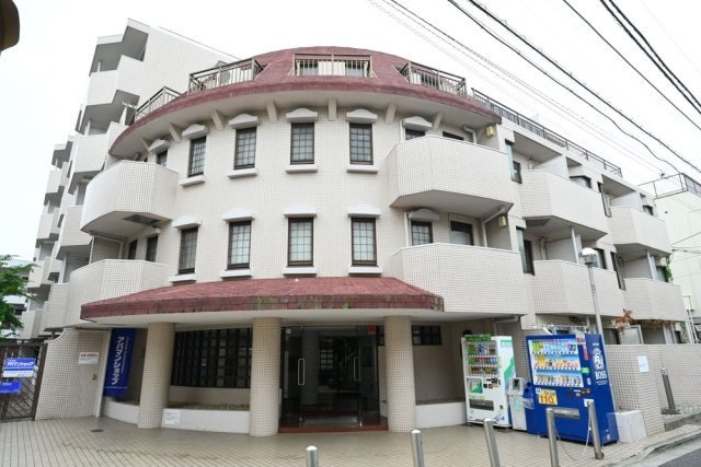 ラ・レジダンス・ド・アドラーブルの外観