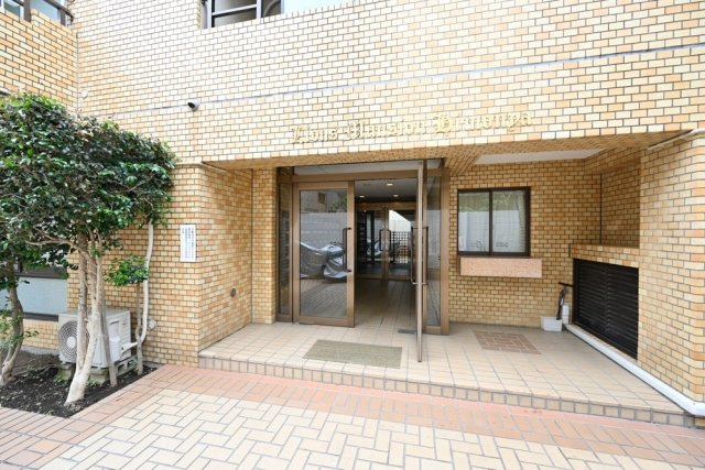 ライオンズマンション碑文谷のエントランス