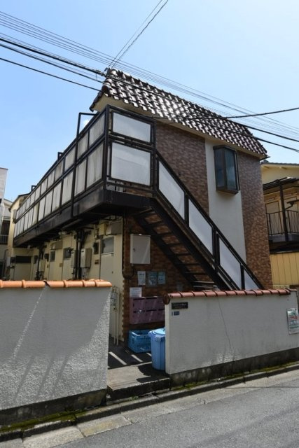 ユニコート初台の外観