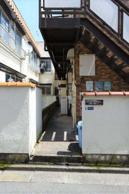 ユニコート初台のエントランス