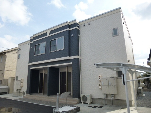 倉敷市上東のアパートの外観