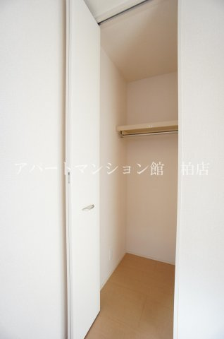 カームベリーＤの収納