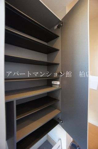 カームベリーＤの収納