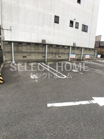 【駐車場】 | エムワイビル | 駐車場完備です