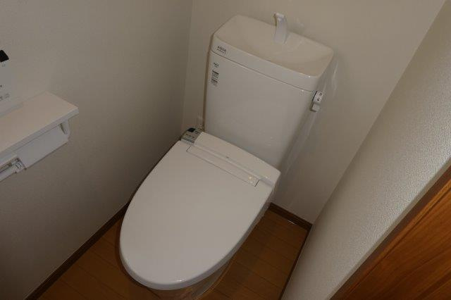 カーサ・ミモザのトイレ|シャワー付きトイレ
