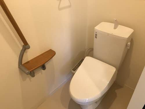 熊本市東区保田窪本町のアパートのトイレ