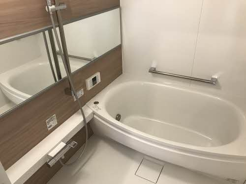 熊本市東区保田窪本町のアパートの浴室