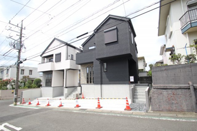 【前面道路含む現地写真】 | 海老名市国分寺台1丁目　新築戸建て　全2棟【仲介手数料無料】 | □■当社なら諸費用を最大限削減できます■□