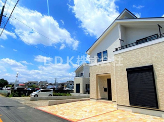 【前面道路含む現地写真】 | 前面道路は4.0ｍ公道です。