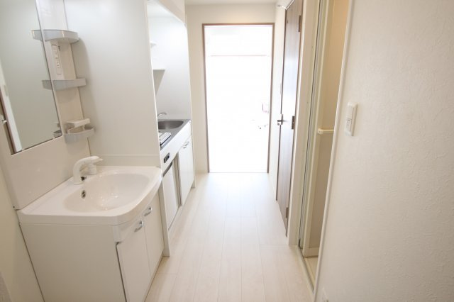 サンキャドマス近鉄長瀬駅前の玄関