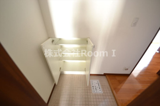 【玄関】 | willDo松屋町 | 収納もある玄関ですシューズボックス