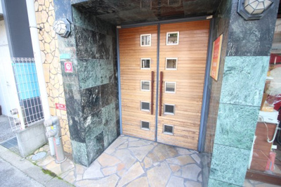 【エントランス】 | ウォブ・レマーニー阪南町