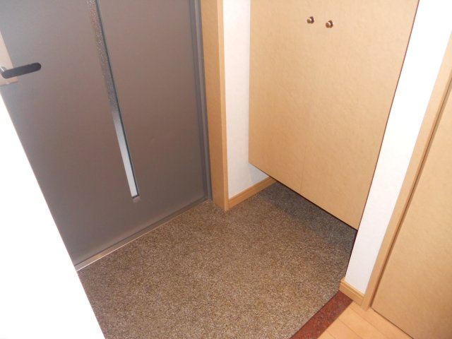 レジーナ錦小路の玄関