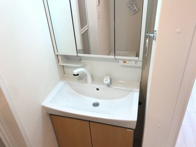 ピュアヒルズの独立洗面台