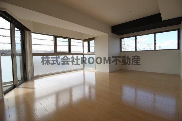 La ville nord hillsの居間・リビング