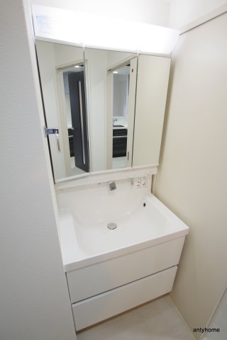 フランディル・オーラ江坂 仲介手数料無料の洗面所