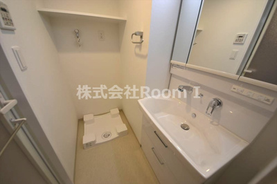 【洗面所】 | スプランディッド安土町 | 忙しい朝には欠かせない洗面所です