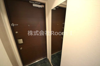 【玄関】 | スプランディッド安土町 | 収納もある玄関です