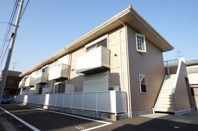 アムールサゼムⅡの外観|閑静な住宅街にあるキレイなアパート