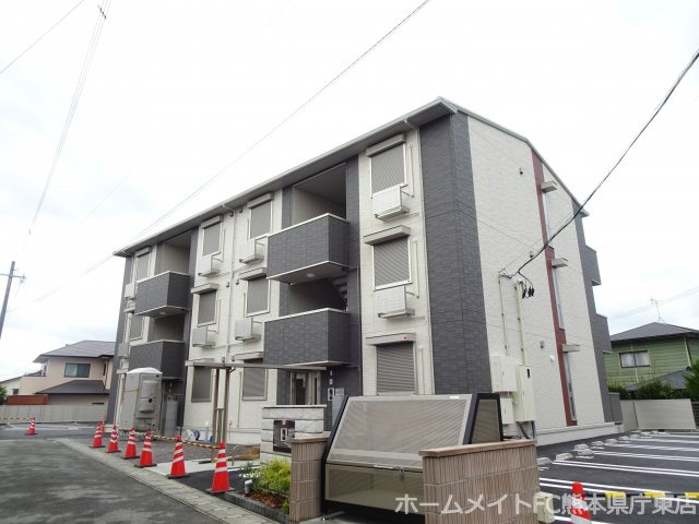 熊本市東区長嶺東６丁目のアパート