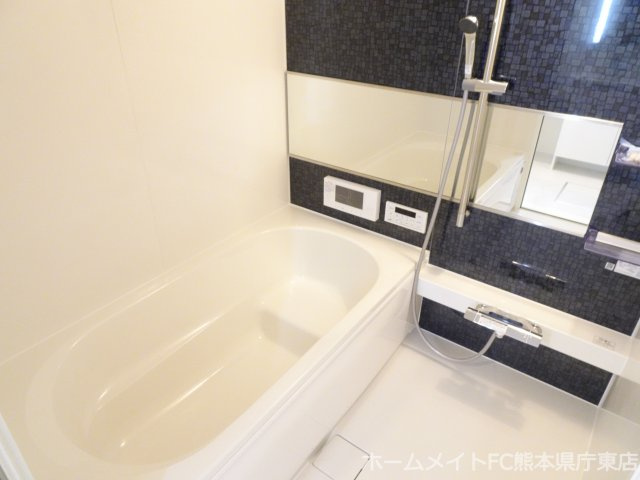 熊本市東区長嶺東６丁目のアパートの浴室