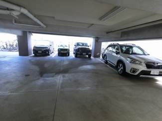 【駐車場】 | 平置き駐車場です。