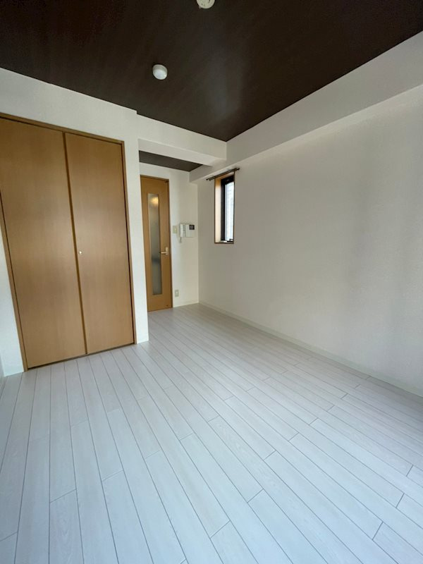 SHICATA　SIX　BLDG（シカタシスビルディング）の内装
