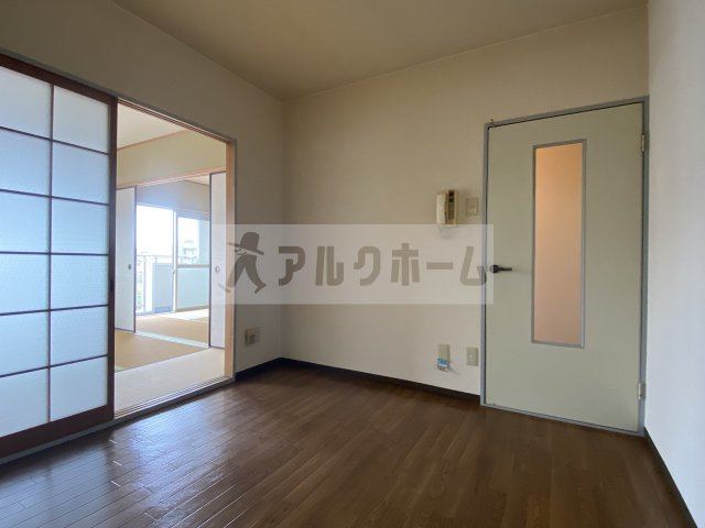 八幸ハイツの居間・リビング|八幸ハイツ　居間・リビング