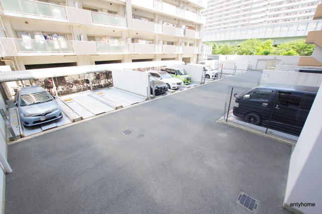 レジディア都島1　仲介手数料無料の駐車場