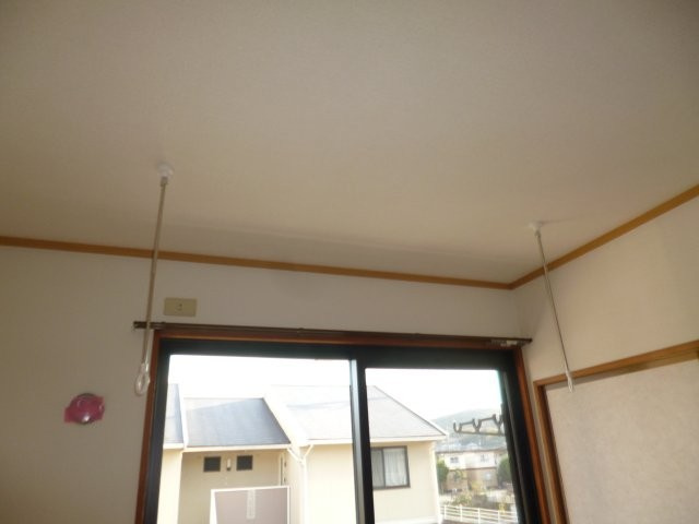 プレジール難波Aの設備|室内物干し