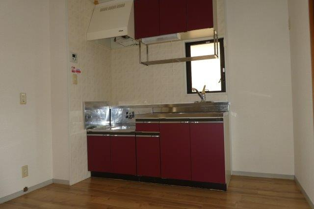 プレジール難波Aのキッチン|ダイニング