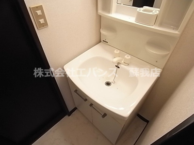 【洗面所】 | サンコーポ松ヶ丘 | 広い洗面スペース