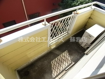 【バルコニー】 | サンコーポ松ヶ丘 | お洗濯にも便利なバルコニー付き