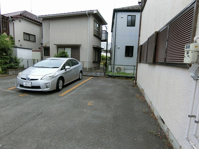 コーポさくらの駐車場
