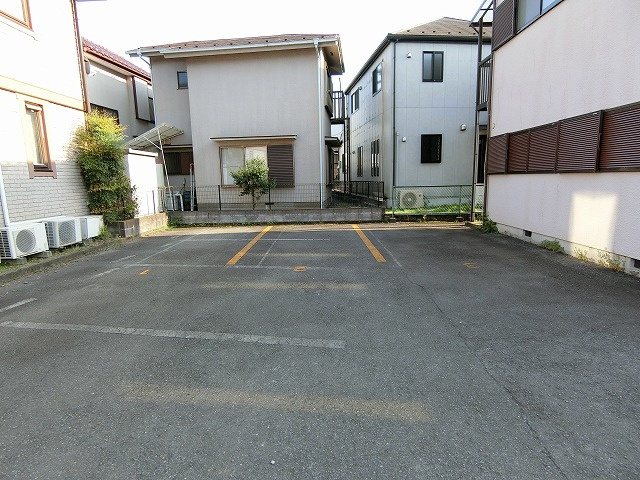 コーポさくらの駐車場