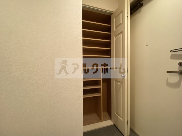 イングランドアヴェニューの玄関|イングランドアヴェニュー（柏原市平野・法善寺駅）　シューズBOX