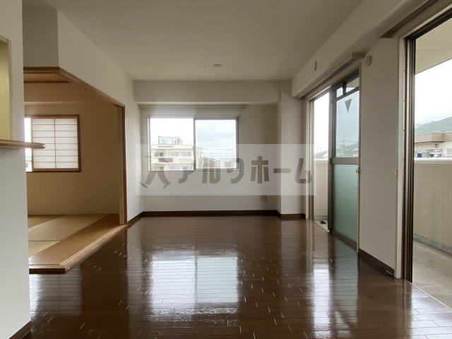 イングランドアヴェニューの居間・リビング|イングランドアヴェニュー（柏原市平野・法善寺駅）　リビング