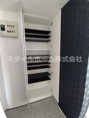 【玄関】 | ニューバリア忠興 | 毎日通る玄関はこちらです