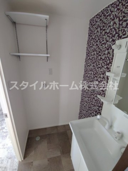 【洗面所】 | ニューバリア忠興 | 忙しい朝には欠かせない洗面所です