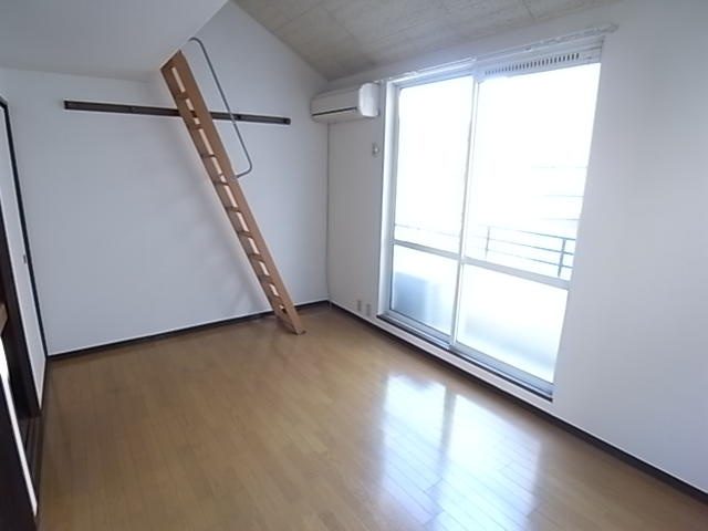 フロレス前原の寝室