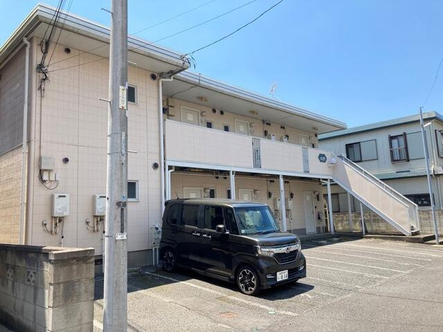 ハイツ創英の外観