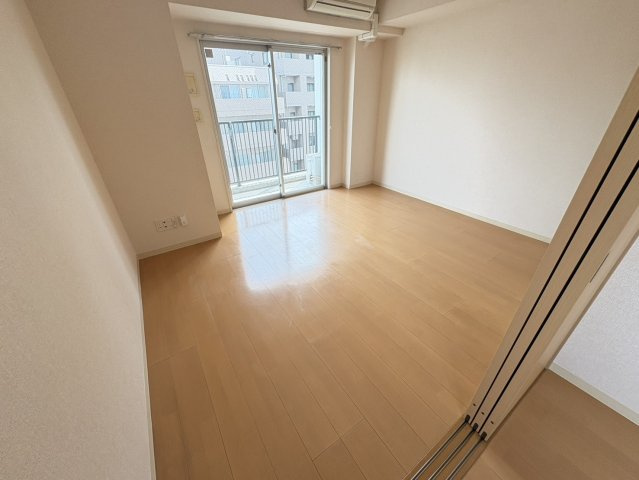 ＡＫレジデンス本八幡の居間・リビング