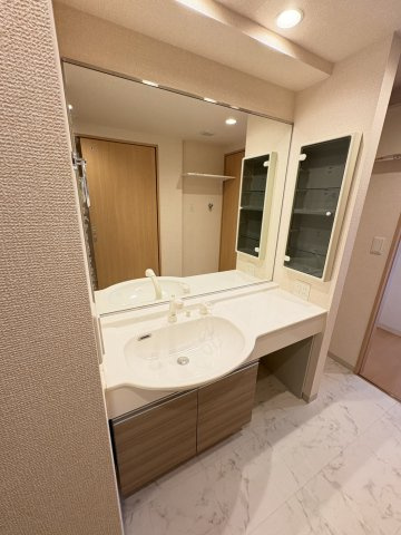 ＡＫレジデンス本八幡の独立洗面台